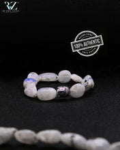 Cargar imagen en el visor de la galería, Tumble White Stone Bracelet
